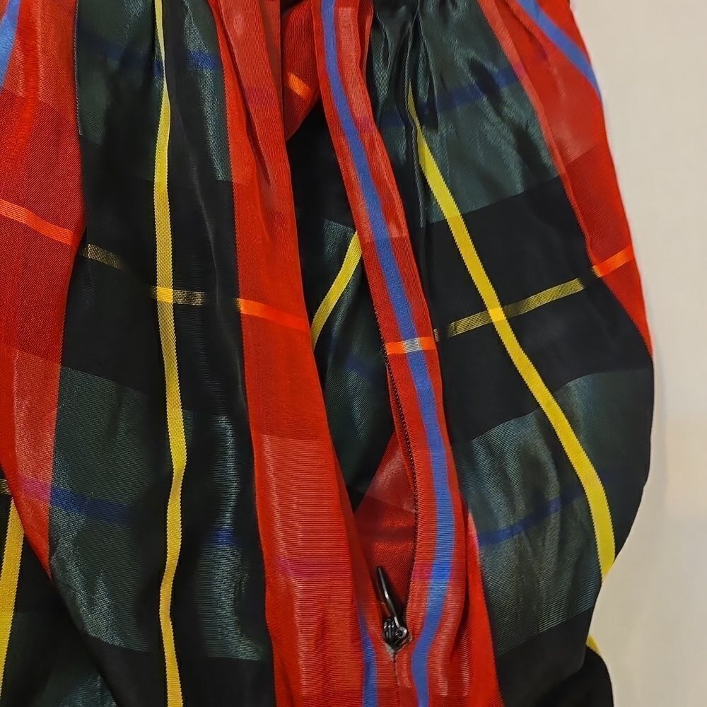 - Daniel Hechter Paris vintage pladed/plaid skirt size 12 - Picture 10 of 11